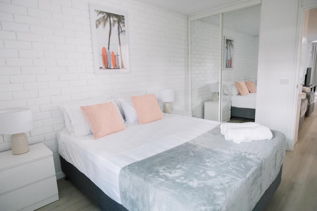 Surfers Paradise- Meters From The Beach! Gold Coast Exterior photo
