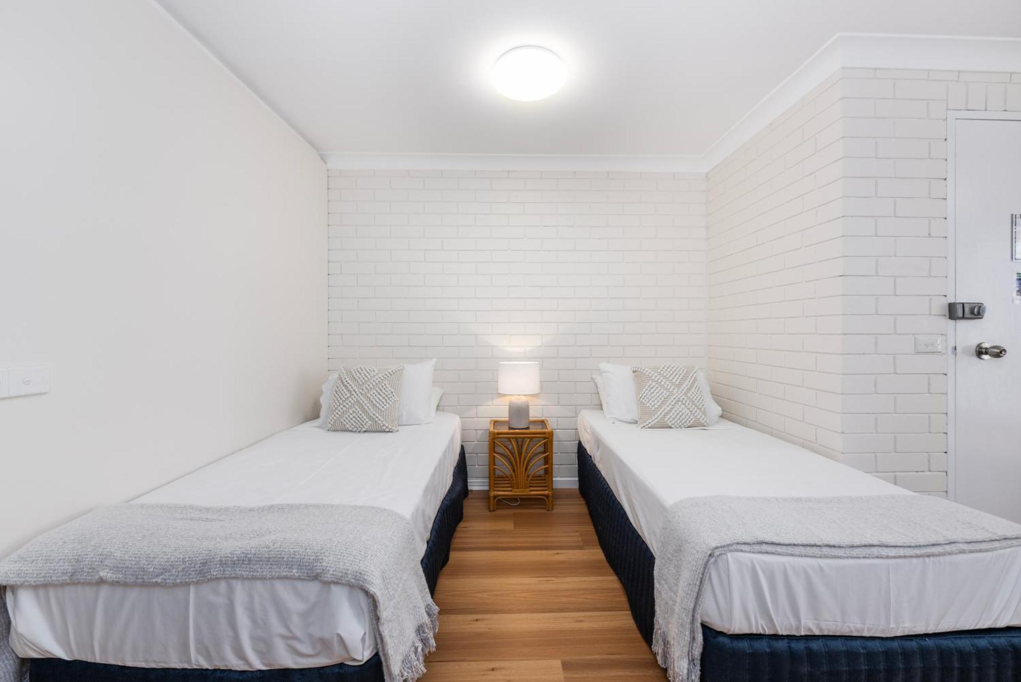 Surfers Paradise- Meters From The Beach! Gold Coast Exterior photo