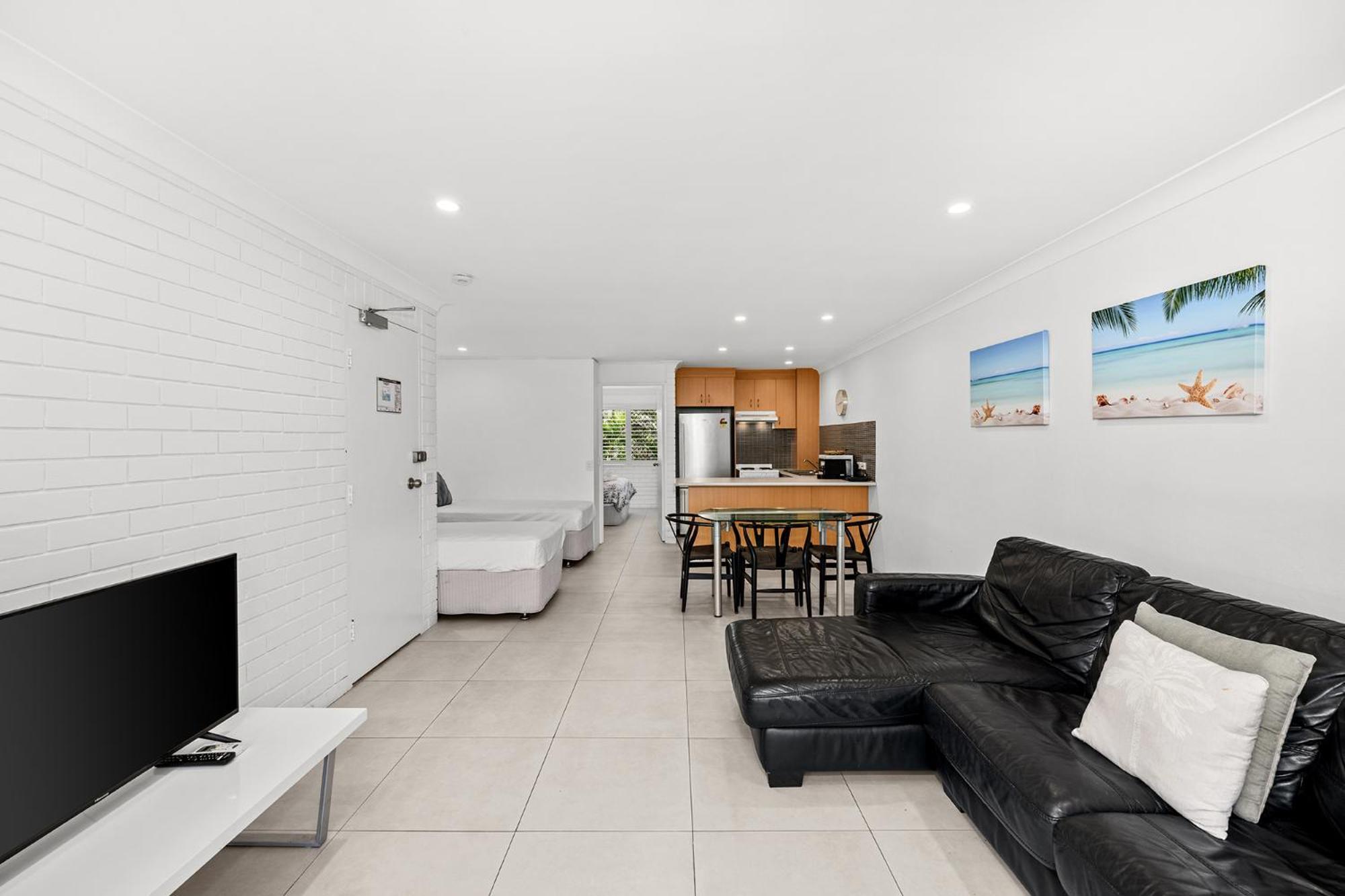Surfers Paradise- Meters From The Beach! Gold Coast Exterior photo