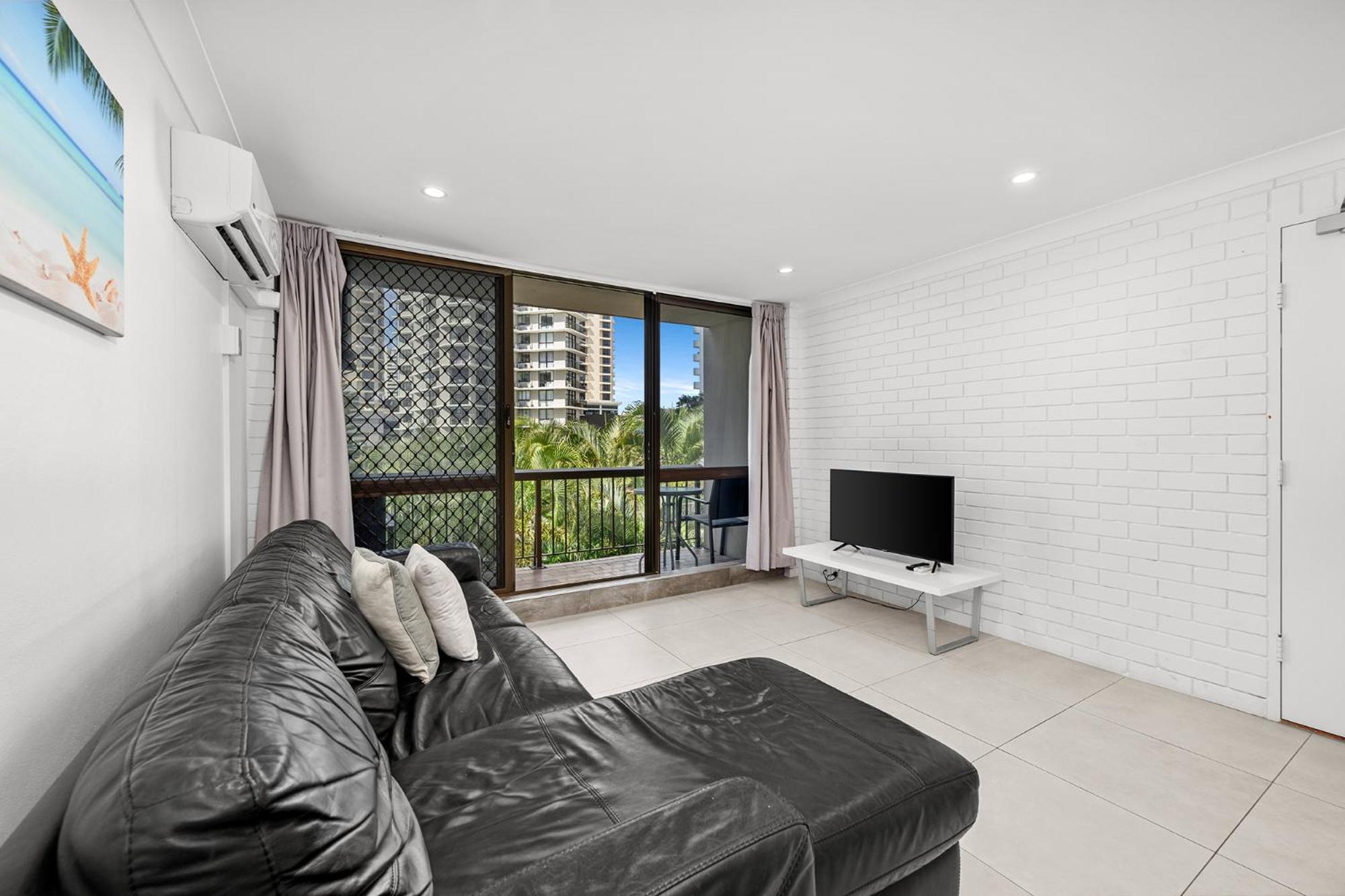 Surfers Paradise- Meters From The Beach! Gold Coast Exterior photo