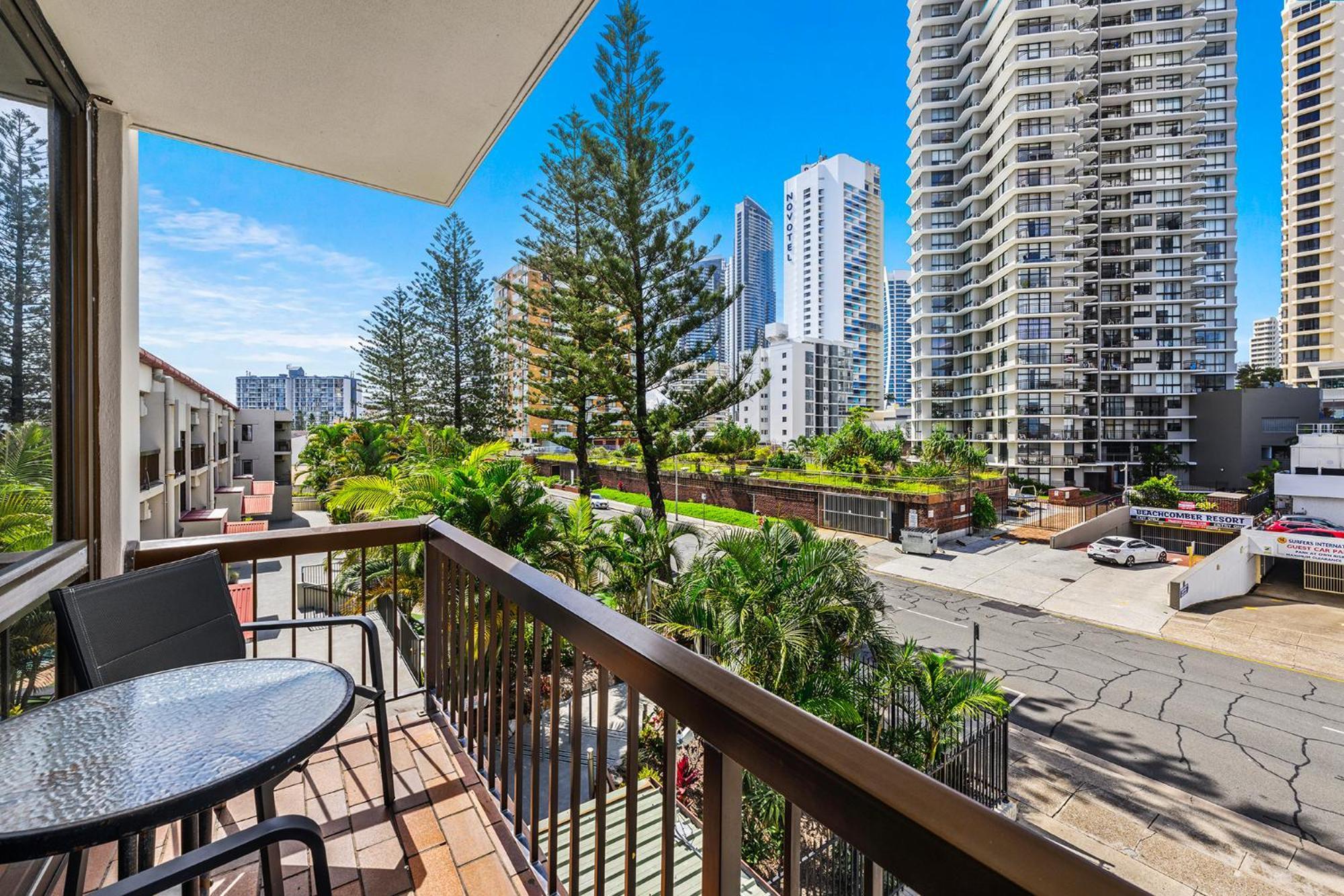 Surfers Paradise- Meters From The Beach! Gold Coast Exterior photo
