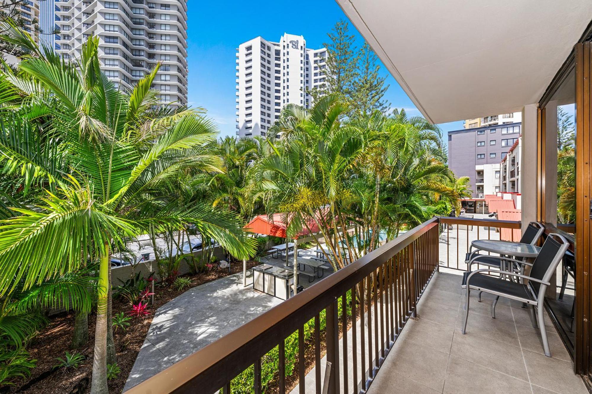 Surfers Paradise- Meters From The Beach! Gold Coast Exterior photo